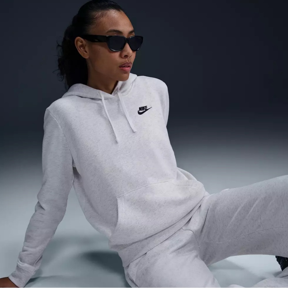 Nike Women's Sportswear Club Fleece Pullover Hoodie